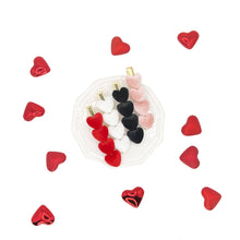 Load image into Gallery viewer, Velvet Heart Alligator Clips