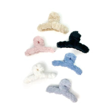 Load image into Gallery viewer, Fur Claw Clip